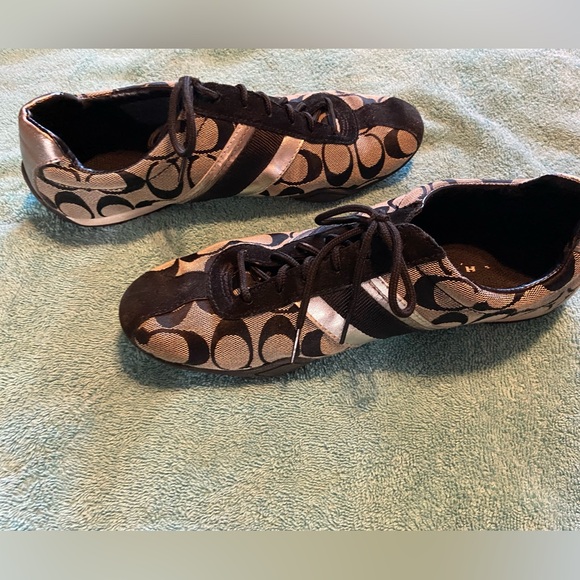 Coach lace up sneakers Excellent condition black and silver size 9 1/2 - Picture 3 of 7